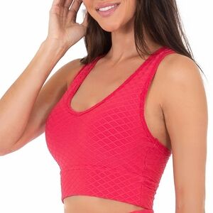 Uzzie Activewear Cropped Athletic Tank Top in Honeycomb Red large